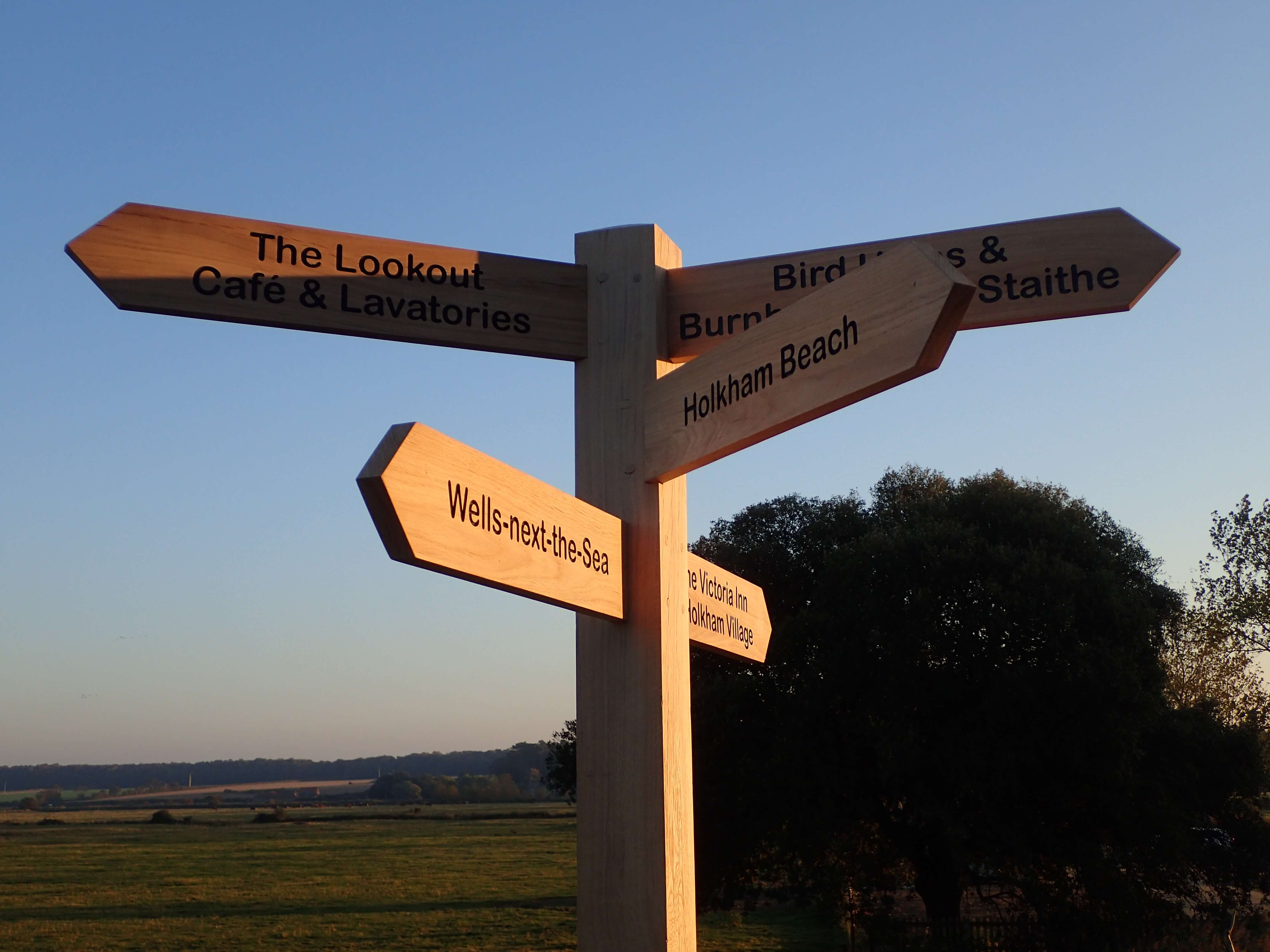 Soanes Signs of Norwich - Specialist Timber Signage - Work Example 20